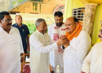 Former central general secretary of Jamtara AJSU, Tarun Gupta joined BJP, took membership in the presence of Babulal Marandi