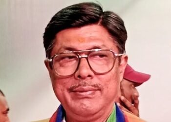 AJSU Party attacks the government over the renaming of Atal Mohalla Clinic, Praveen Prabhakar said – "Patients are being carried on cots, the government is busy changing names"