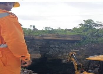 Jharkhand News: Search for workers trapped in illegal coal mine incomplete, questions raised on lack of resources