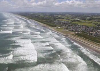 Earthquake of 8.8 magnitude hits Kamchatka, Russia; tsunami alert issued in many countries