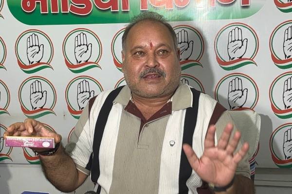 Jharkhand Congress taunts BJP: BJP is burning in the jealousy of power, sent a box of Burnol