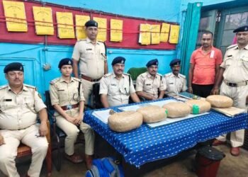 Dhanbad News: 10.2 kg of ganja recovered at Dhanbad railway station, consignment found from an unclaimed bag in Alleppey Express