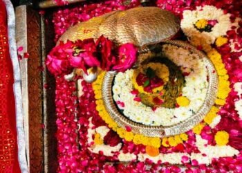 श्रावण के तीसरे सोमवार को शिवालयों में उमड़ा आस्था का सैलाब, महाकालेश्वर में 3 लाख भक्तों ने किए दर्शन