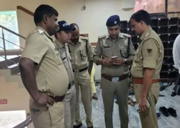 प्रयागराज में धनबाद के कुख्यात अपराधी छोटू सिंह घायल, एके-47 समेत भारी हथियार बरामद