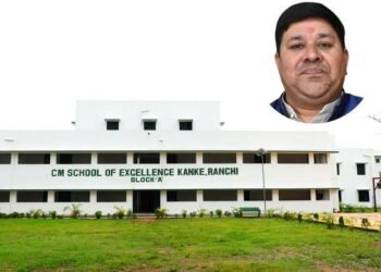 Chief Minister Excellence स्कूलों में शिक्षकों की भारी कमी, झारखंड अभिभावक संघ ने सीएम को सौंपा ज्ञापन