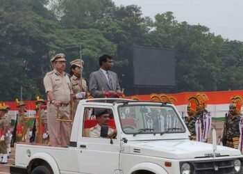 Independence Day 2025: Full dress rehearsal completed at Morhabadi ground, Deputy Commissioner and SSP inspected the parade