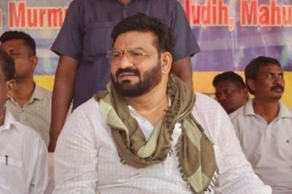 Breaking News: Minister Hafizul Hasan's health deteriorated during Jharkhand assembly session, several ministers rushed to hospital