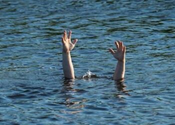 Major accident in Mini Goa: 4 school students swept away in Mayurakshi river, police searching