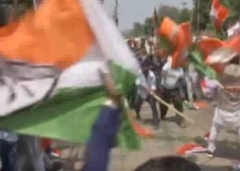 Chaos at Rahul Gandhi's rally in Darbhanga: Youth arrested for abusing PM Modi; Congress-BJP clash in Patna