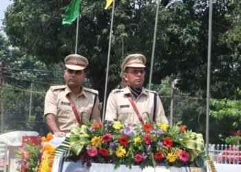 79th Independence Day was celebrated with great pomp in Dhanbad, Deputy Commissioner hoisted the tricolor
