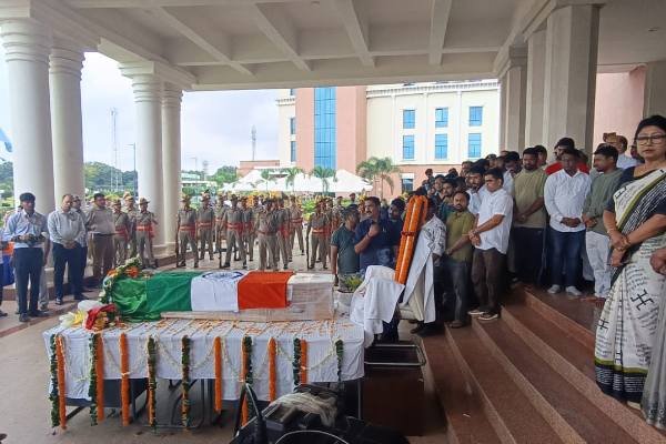 The body of Jharkhand Education Minister Ramdas Soren was brought to the Vidhan Sabha, the last journey will depart