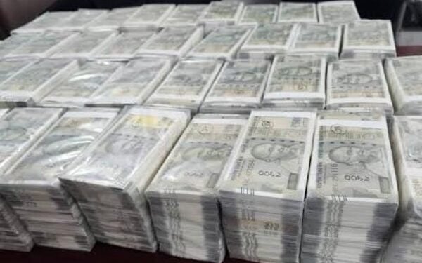 Breaking News: Ranchi Police recovered fake notes worth two crores, two arrested