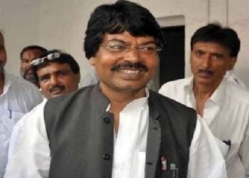 चट्टीबारियातु परियोजना विवाद: पूर्व मंत्री योगेंद्र साव पर मारपीट और बंधक बनाने का आरोप