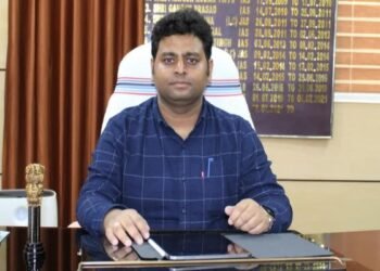 चाईबासा में DC चंदन कुमार के नाम से बनाया गया फर्जी व्हाट्सएप अकाउंट, जनता को किया गया सतर्क