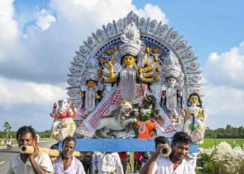 Shardiya Navratri 2025: कल से शुरू हो रहा है मां दुर्गा का पावन पर्व, जानें घटस्थापना मुहूर्त, और विधि