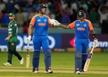 Asia Cup 2025 India vs Pakistan: कैच छूटे, प्लान फेल – फिर भी पाकिस्तान क्लीन बोल्ड!