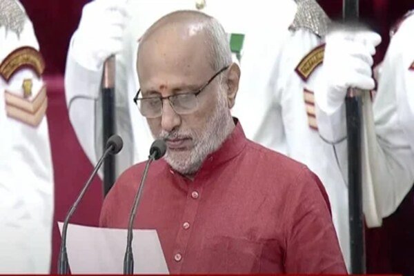 Breaking News: भारत को मिला नया उपराष्ट्रपति: राधाकृष्णन ने ली शपथ, विपक्षी उम्मीदवार को दी मात