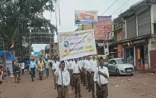 RSS's centenary Vijayadashami celebrations in Beddo, hundreds of volunteers participate in the procession