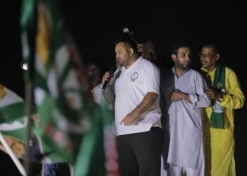 बिहार में शुरु हुई 'पेन पॉलिटिक्स' ,तेजस्वी पर क्यों भड़के भाजपा-जदयू!