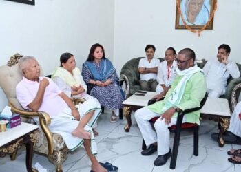 Hemant Soren met Lalu Prasad Yadav in Patna, said- "Laluji is a symbol of the politics of struggle and justice"