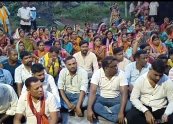 Demonstration at Monet Washery Gate after the death of Jadu Mahato in Jharia