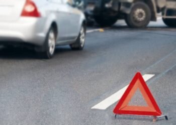 Horrific road accident on GT Road: One dead, many injured – Car overturned in Bagodar, Giridih