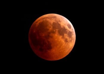 The biggest full lunar eclipse of the year will begin in a while! 'Blood Moon' will be seen in Bihar-Jharkhand - Know what to do and what not to do