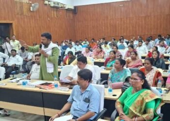 Ruckus in Dhanbad Zila Parishad meeting: Demand for CBI-ED investigation intensifies, debate on illegal occupation heats up
