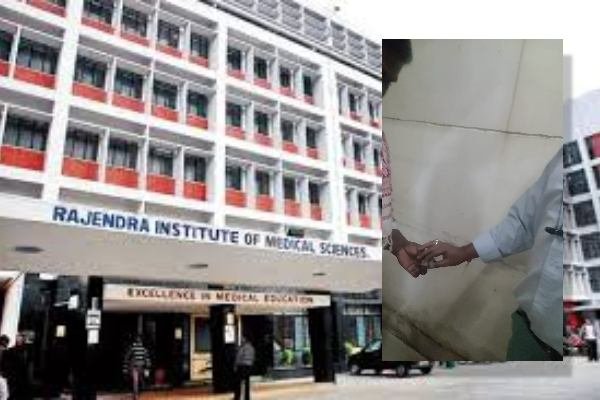 Stretcher scam in RIMS Trauma Center: Video of illegal recovery from patients goes viral