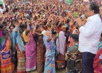 Minister's announcement on Durga Puja - Sarees for 40,000 women and dhotis for the elderly