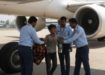 Viral News: 13-year-old boy hangs between plane wheels for 2 hours... reaches Delhi alive!
