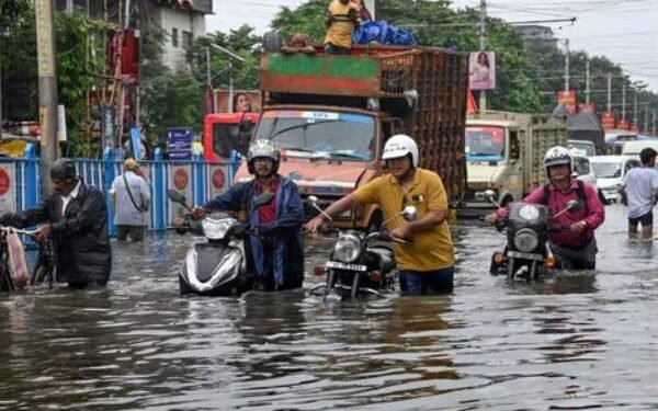 भारी बारिश