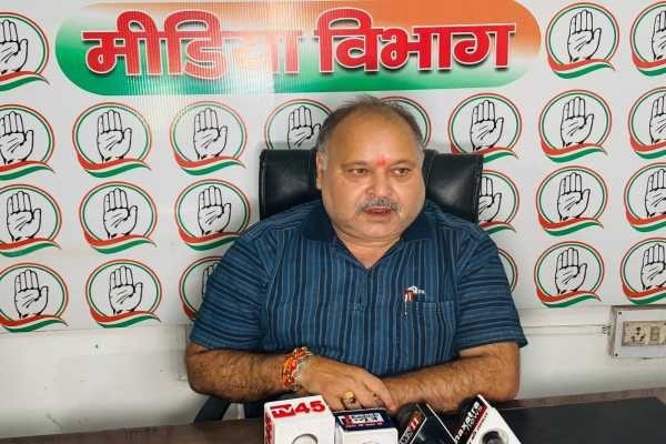 मंत्री इरफान अंसारी पर लगाए गए आरोप का कांग्रेस ने किया पलटवार, कहा- भाजपा की राजनीति झूठ और अफवाहों पर टिकी