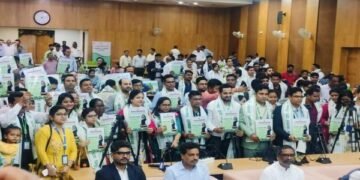 झारखंड में स्वास्थ्य क्षेत्र को बड़ी सौगात, 160 चिकित्सकों को मिला नियुक्ति पत्र