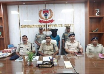 धनबाद एसएससी ने परीक्षा में नकल का किया भंडाफोड़, अभ्यर्थी रंगेहाथ पकड़ा गया