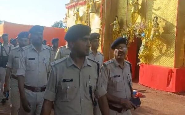 Beddo police organised a flag march for Durga Puja.