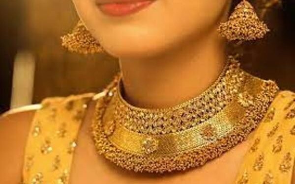 Gold Price Today: Gold falls again, likely to go below Rs 1.20 lakh – find out why