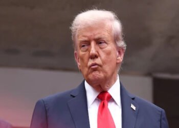 H-1B वीजा फीस में भारी बढ़ोतरी: ट्रंप के फैसले से भारतीय IT पेशेवरों को झटका