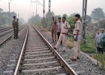 प्रेमिका ने नाबालिग प्रेमी के साथ भागकर शादी रचाई, मामला दर्ज,