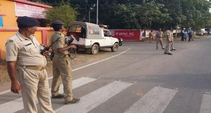 छठ पर पुलिस की विशेष तैयारी, तीन शिफ्ट में तैनात रहेंगे पुलिसकर्मी