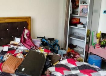 छठ पर गांव गया था परिवार घर पर पड़ गई लाखों की डकैती, जांच में जुटी पुलिस