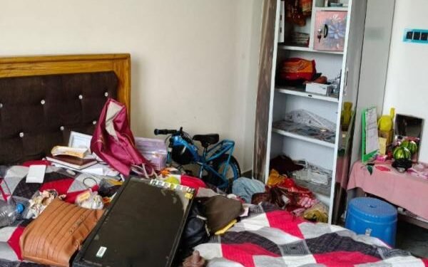 छठ पर गांव गया था परिवार घर पर पड़ गई लाखों की डकैती, जांच में जुटी पुलिस