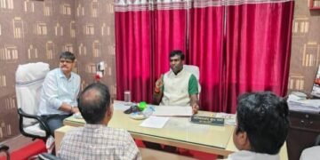 डीसी मंजूनाथ भजंत्री ने बुढ़मू अंचल कार्यालय का किया औचक निरीक्षण