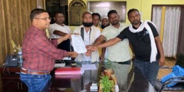 इटकी प्रखंड में जन समस्याओं को लेकर आजसू पार्टी ने बीडीओ को सौंपा नौ सूत्री मांग