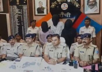 रांची पुलिस की दो बड़ी कार्रवाई, एक ही दिन में दो हार्डकोर गिरोह के 5 अपराधी गिरफ्तार, भारी मात्रा में हथियार बरामद