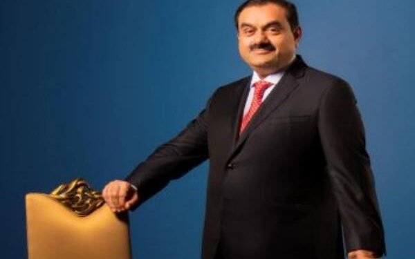 कांग्रेस का बड़ा आरोप: अडाणी ग्रुप ने LIC में लगाया 33 हजार करोड़ का निवेश!