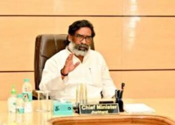 Breaking News : चाईबासा में एचआईवी संक्रमित खून चढ़ाने पर हेमंत सरकार का बड़ा एक्शन, सिविल सर्जन समेत कई अधिकारी निलंबित