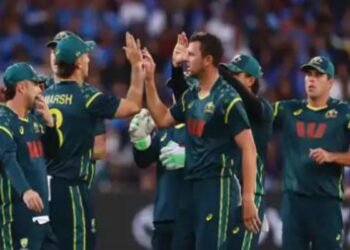 बल्लेबाज हुए फ्लॉप, मेलबर्न में टीम इंडिया की 4 विकेट से करारी हार