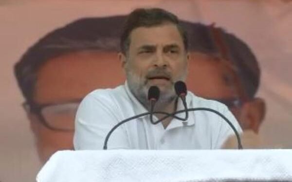 Breaking News : मुजफ्फरपुर में गरजे राहुल गांधी-मोदी को छठ से नहीं, सिर्फ वोट से मतलब