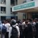 डेढ़ साल से पैसा नहीं मिला साहब! सब मंईयां सम्मान में दे दिया, छात्रों का कल्याण विभाग के सामने प्रदर्शन